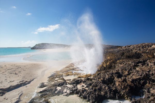 bahamas kayaking beach blowhole