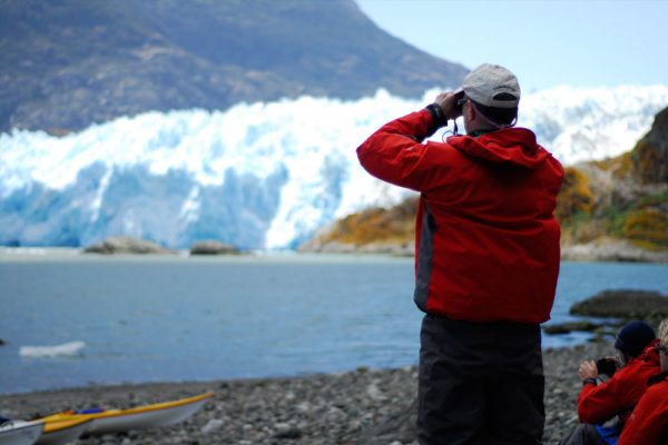 kayak patagonia glacier viewing