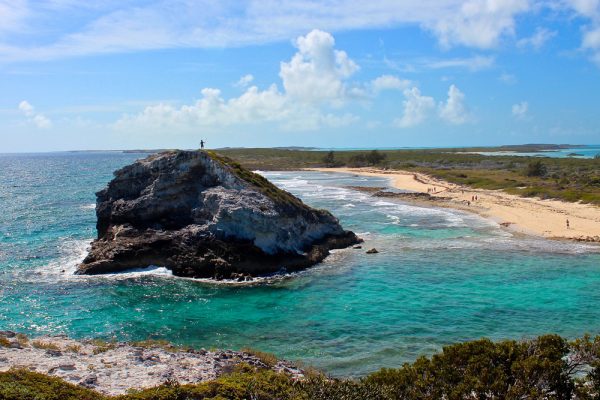 The view from a cliffs edge in the Bahamas